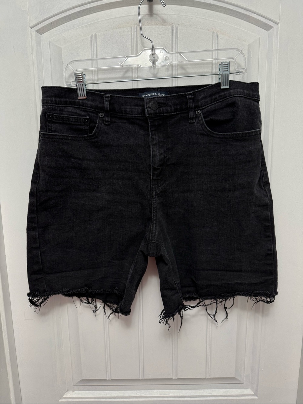 Calvin Klein Size 14 Jeans Women's Frayed High Rise Denim Shorts Black (44-13)